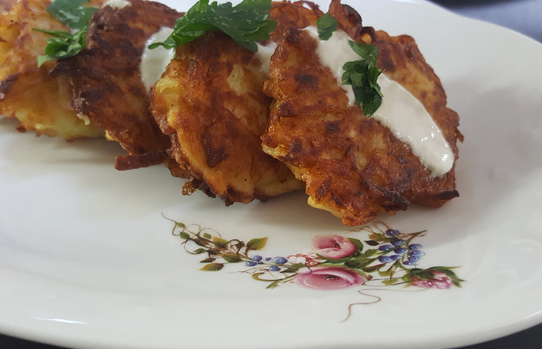 צלחת פורצלן גודל 21 צילום תקריב